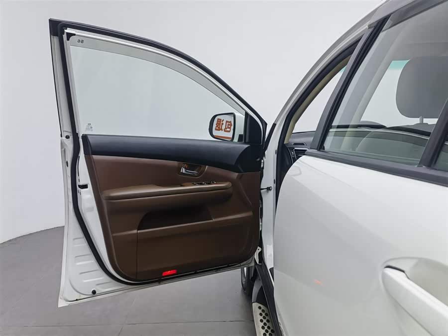 BYD S6 2016 car image #9