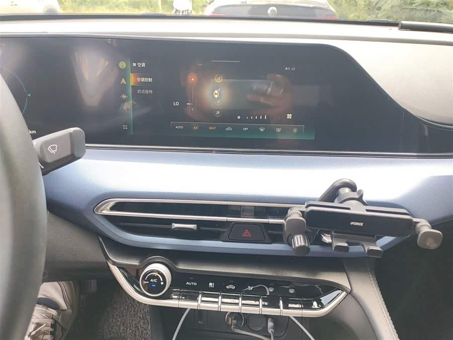 Changan Eado EV 2022 car image #9