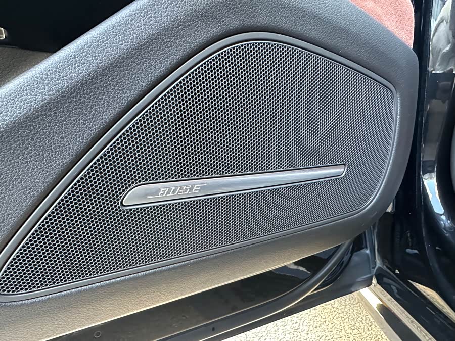 Audi S8 2017 car image #9