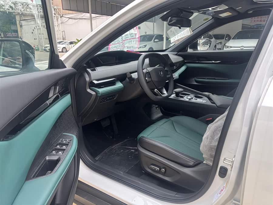 Changan UNI-V iDD 2025 #9 Changan UNI-V iDD 2025 car image #9