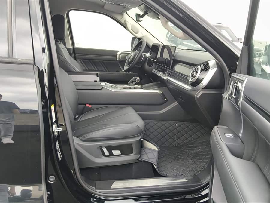 Tank 400 2024 car image #9