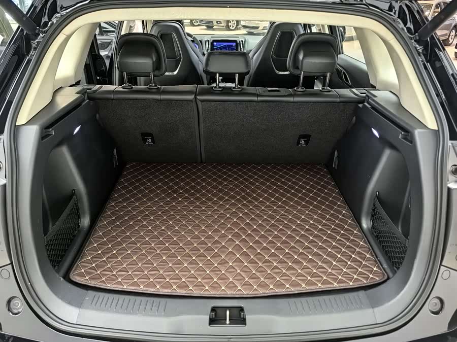 HongQi HS3 PHEV 2024 car image #9