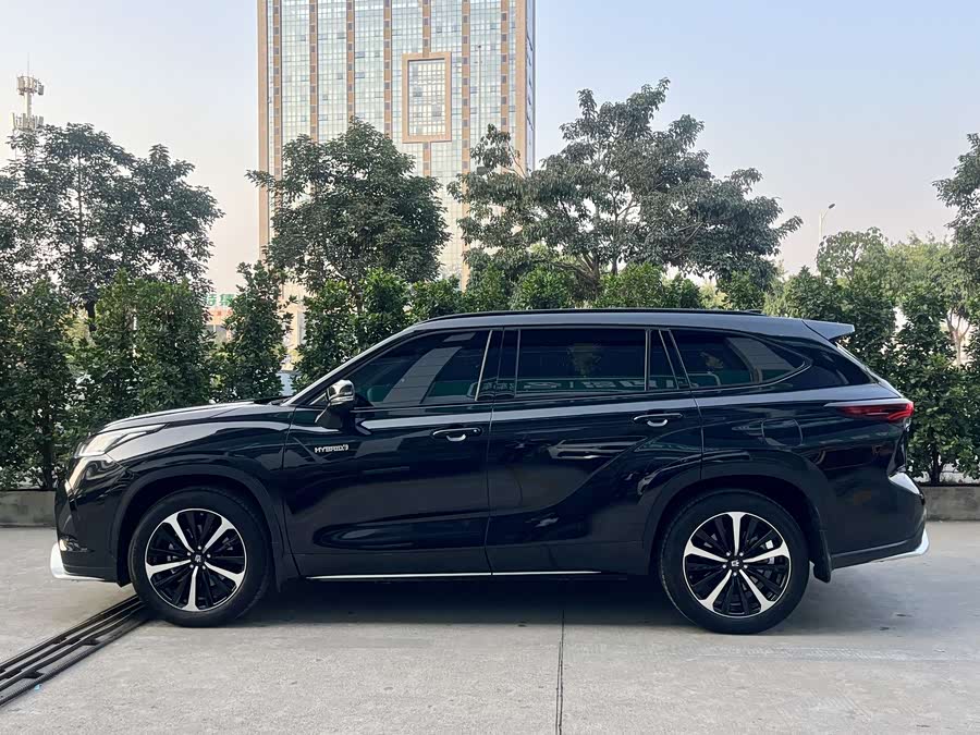 Toyota Crown Kluger 2023 car image #9