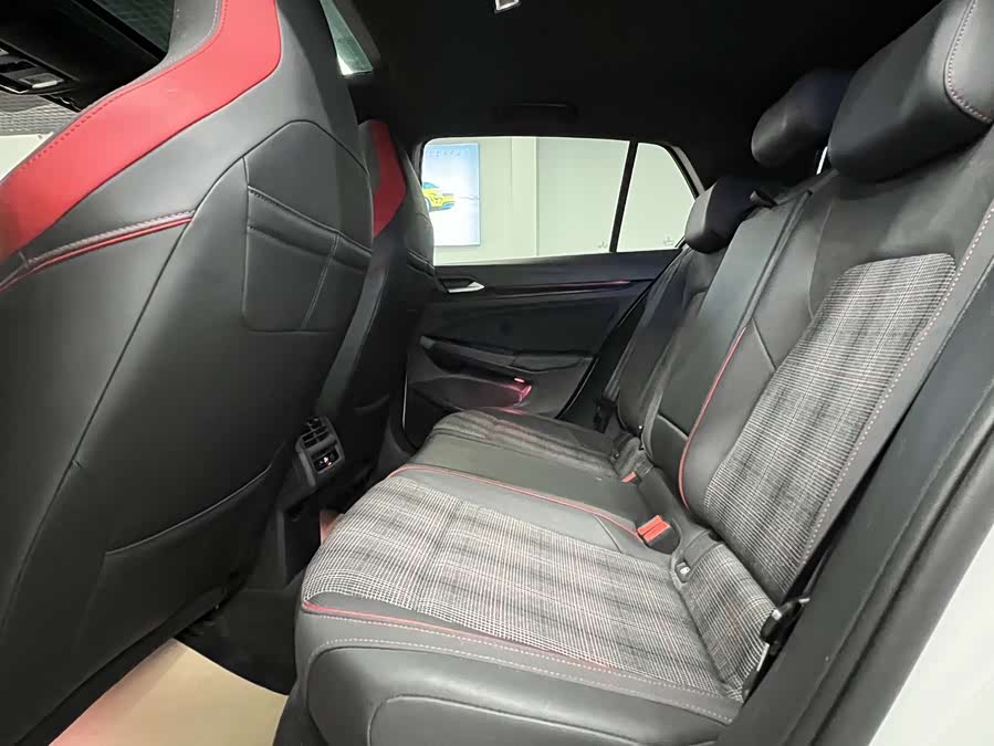 Volkswagen GolfGTI 2022 #9 Volkswagen GolfGTI 2022 car image #9