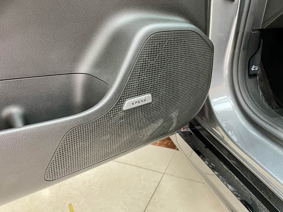 小鹏 小鹏P7 2022 汽车图片 #9