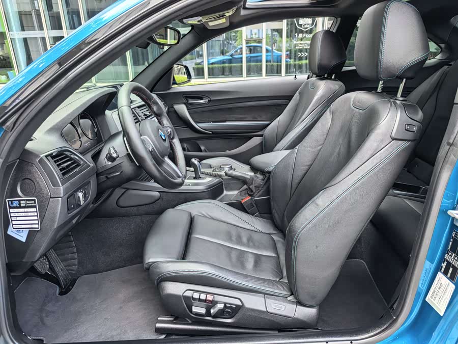 BMW M2 2018 car image #9