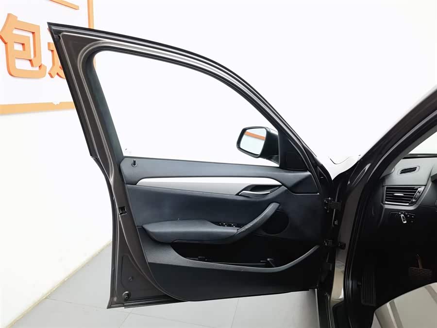 BMW X1 (Imported) 2013 car image #9