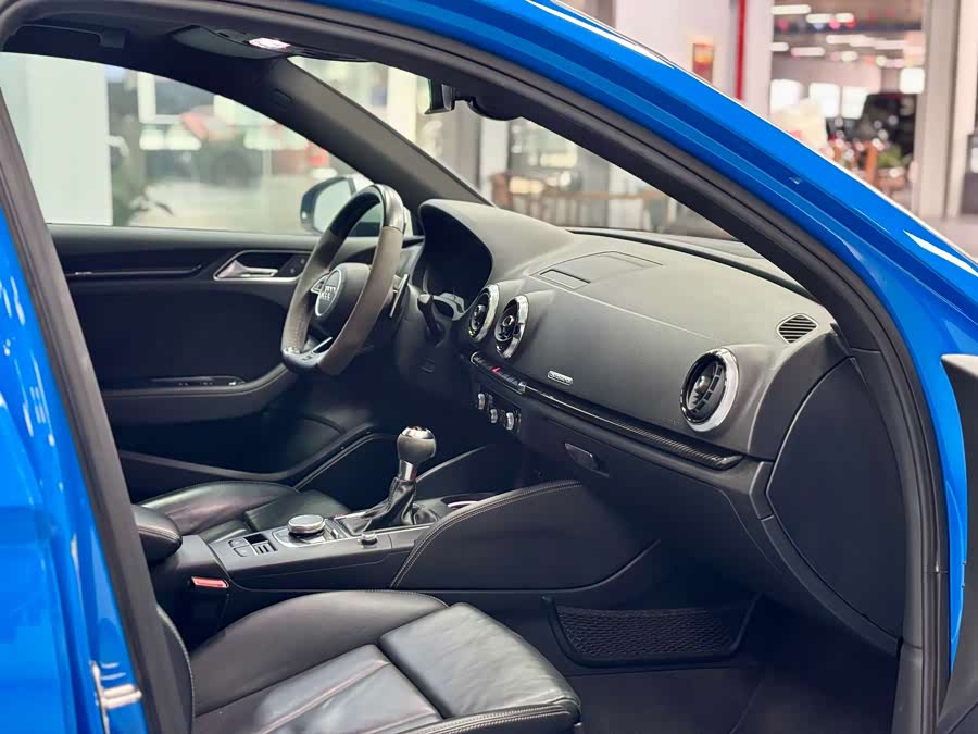 Audi RS 3 2018 #9 Audi RS 3 2018 car image #9