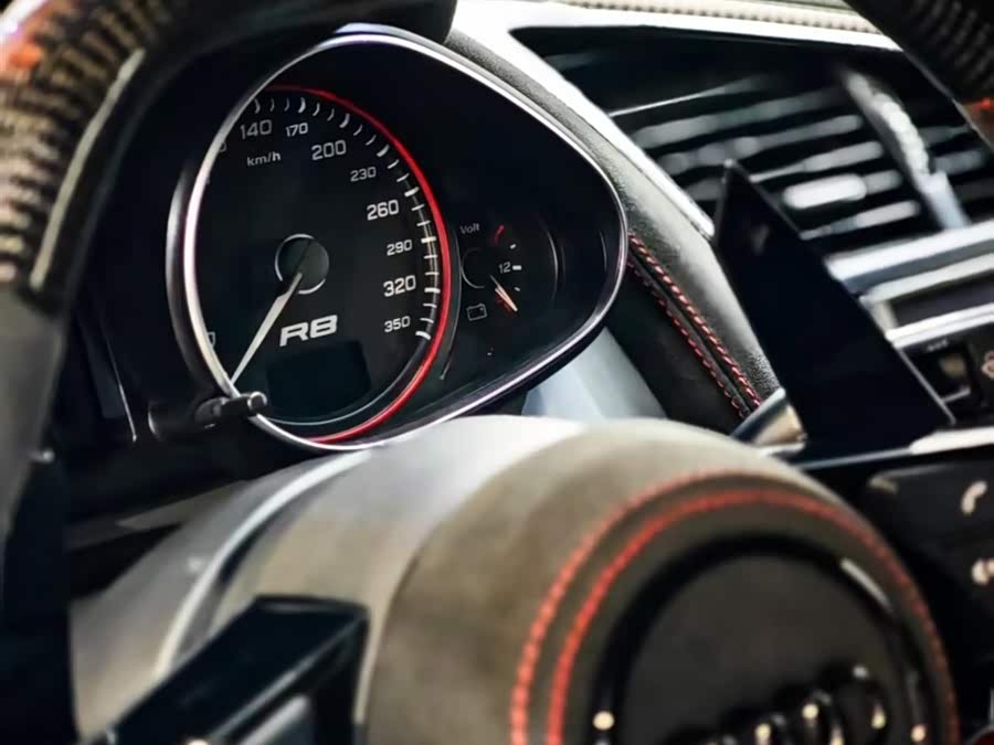 BMW 1 Series (Imported) 2011 car image #9