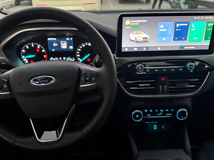 Ford Focus Active 2020 car image #9