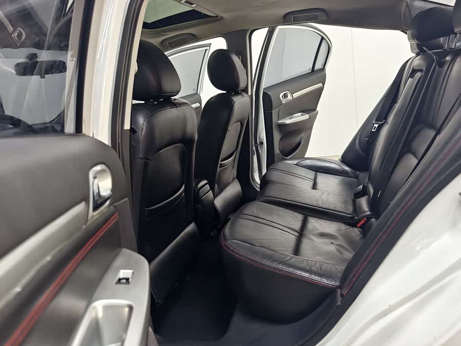 Great Wall C50 2014 car image #9