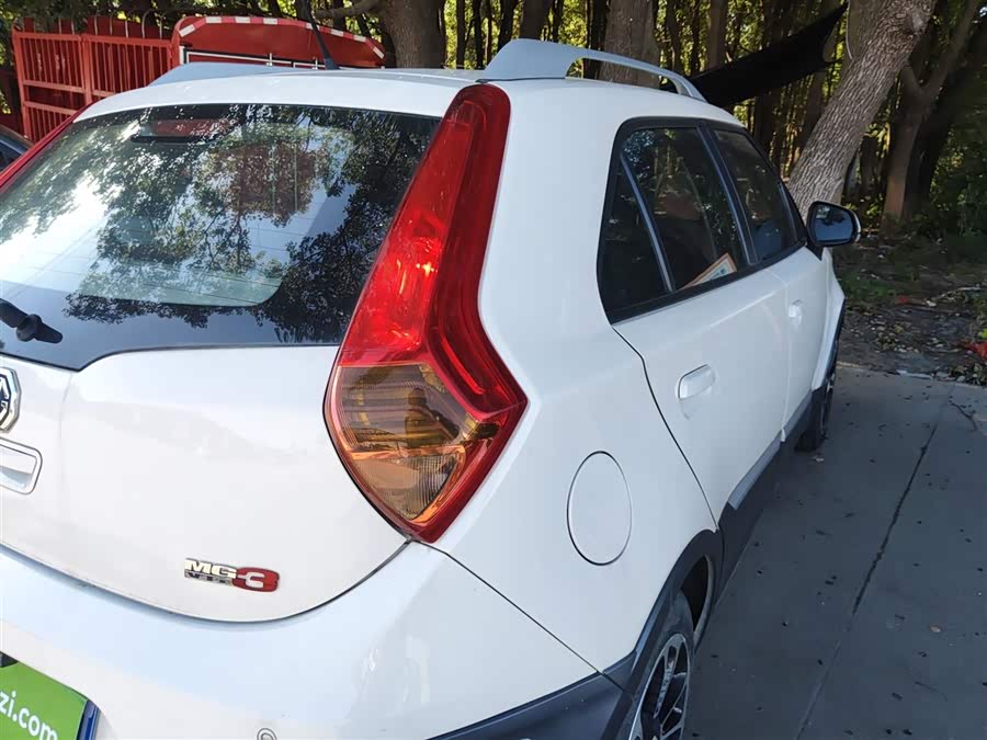 MG 3 SW 2016 car image #9