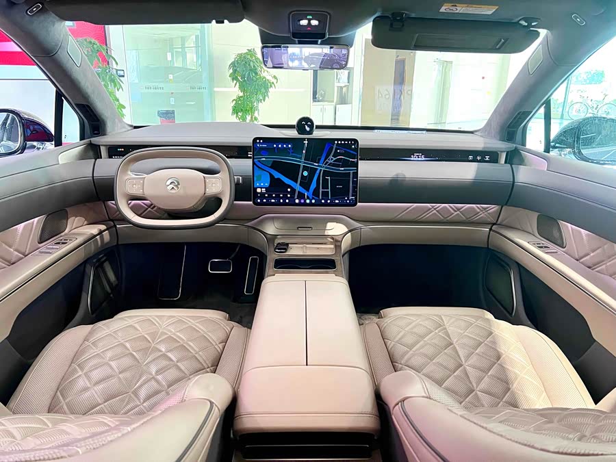 NIO ET9 2025 صورة سيارة #9