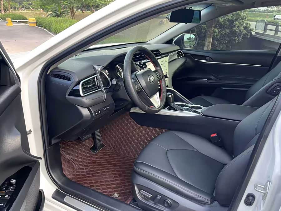 Toyota Camry 2018 car image #9