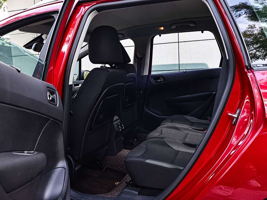 Peugeot 308 (Imported) 2012 car image #9