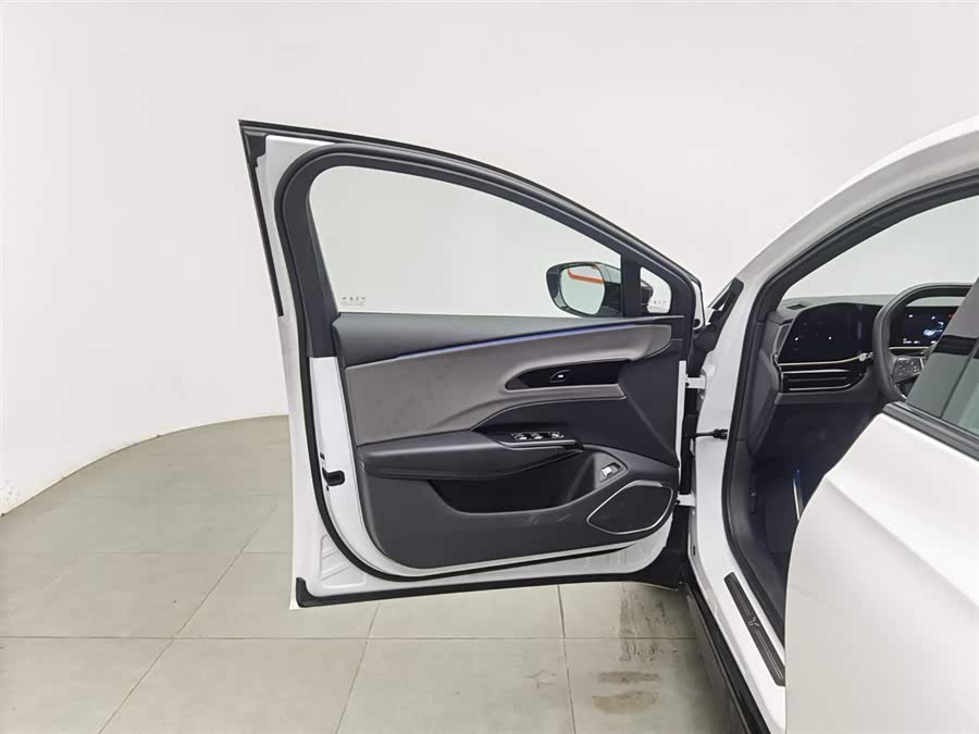 HongQi EH7 2024 #9 HongQi EH7 2024 car image #9