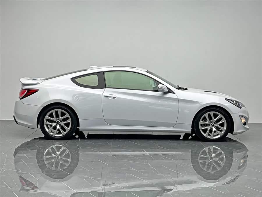 Hyundai Rohens-Coupe 2014 car image #9