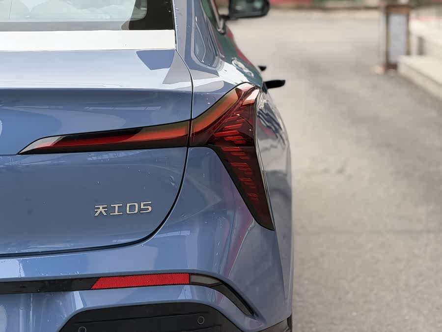 HongQi TianGong 05 2025 immagine di auto #9