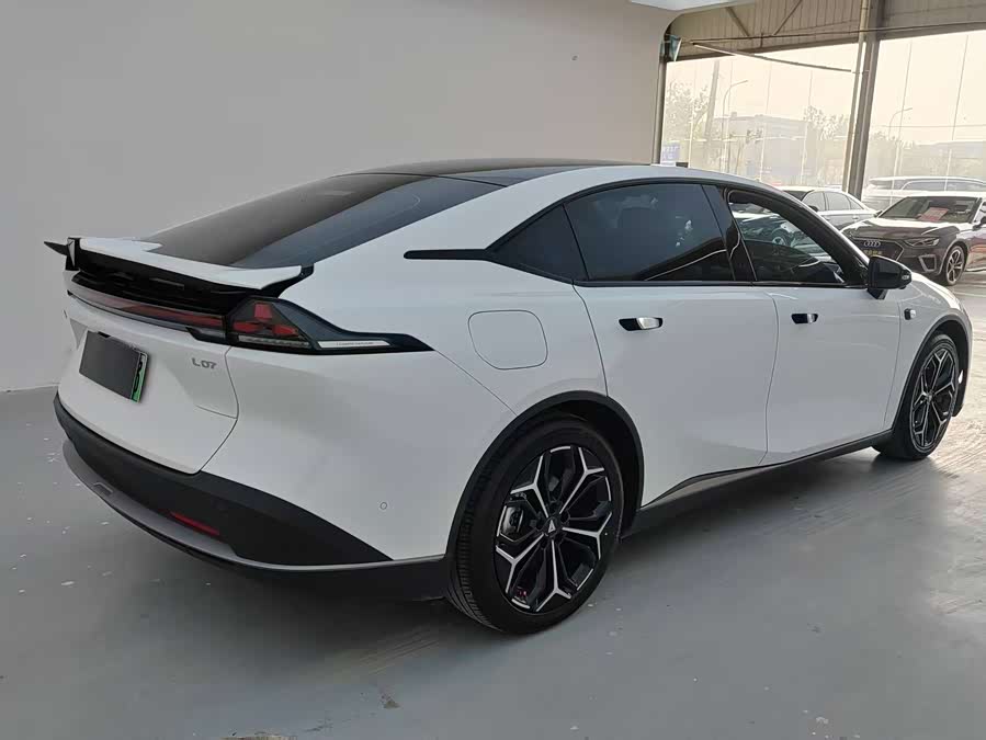 Deepal L07 2024 #9 Deepal L07 2024 car image #9