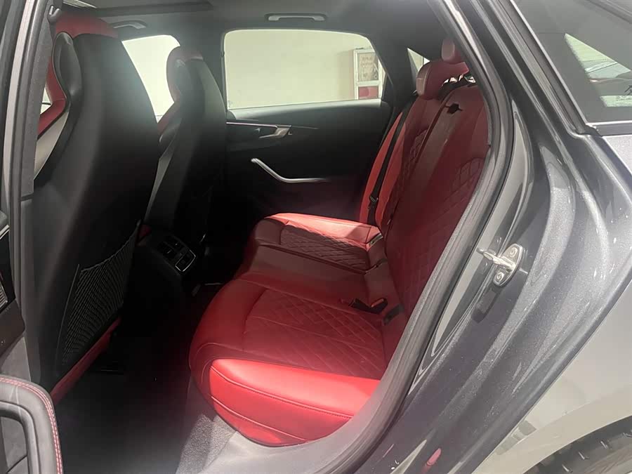 Audi S4 2023 صورة سيارة #9