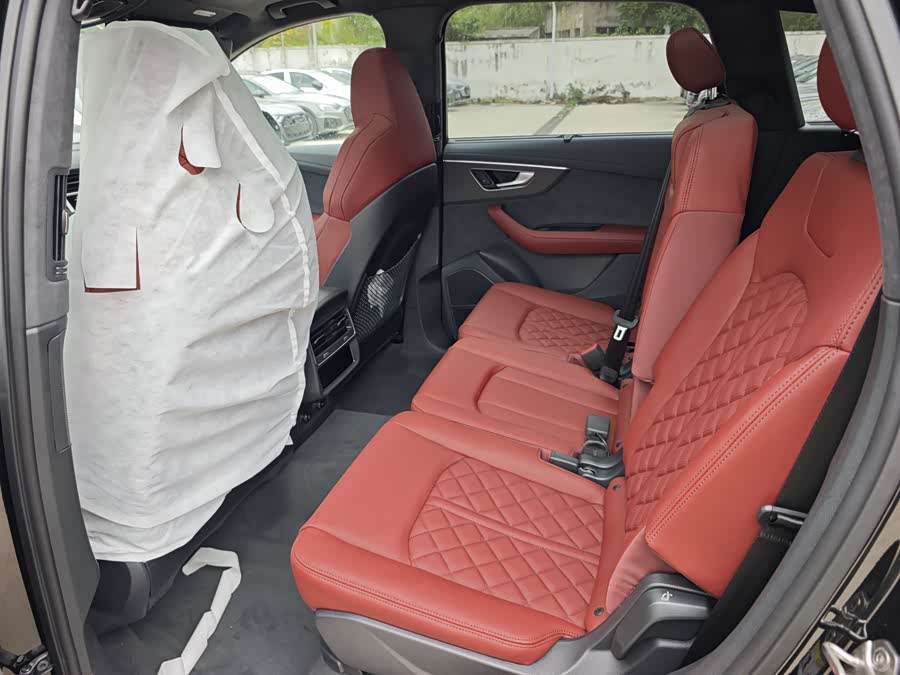 Audi SQ7 #9 Audi SQ7 car image #9