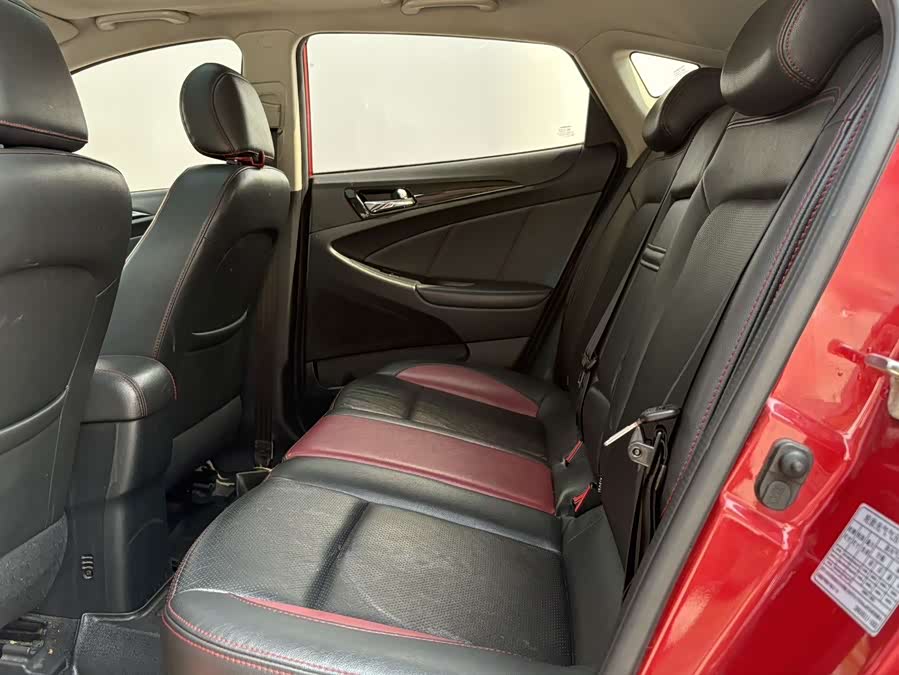 Changan Eado XT 2015 изображение автомобиля #9