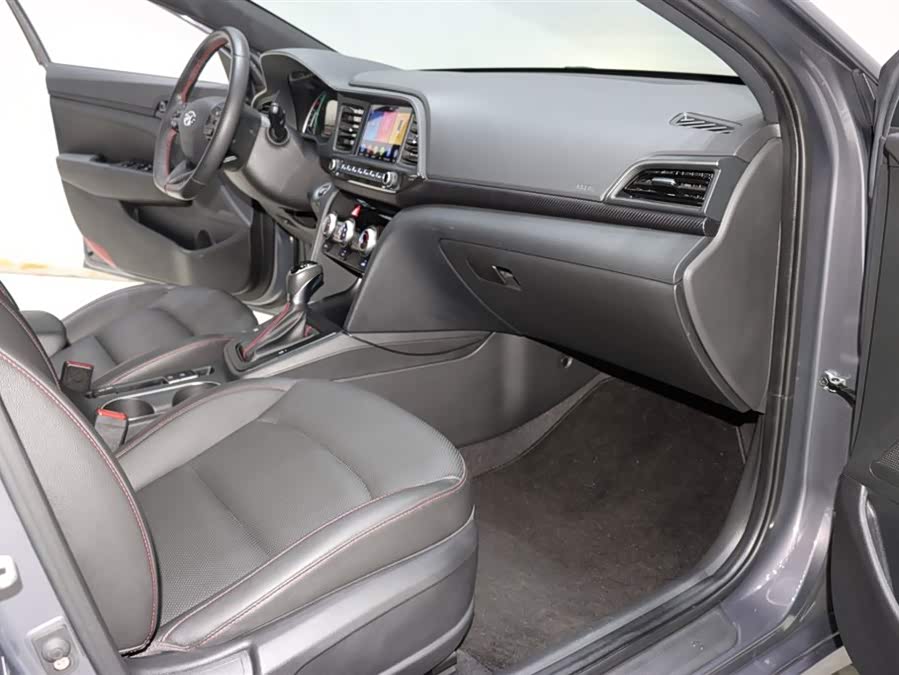 Hyundai Elantra AD 2019 car image #9