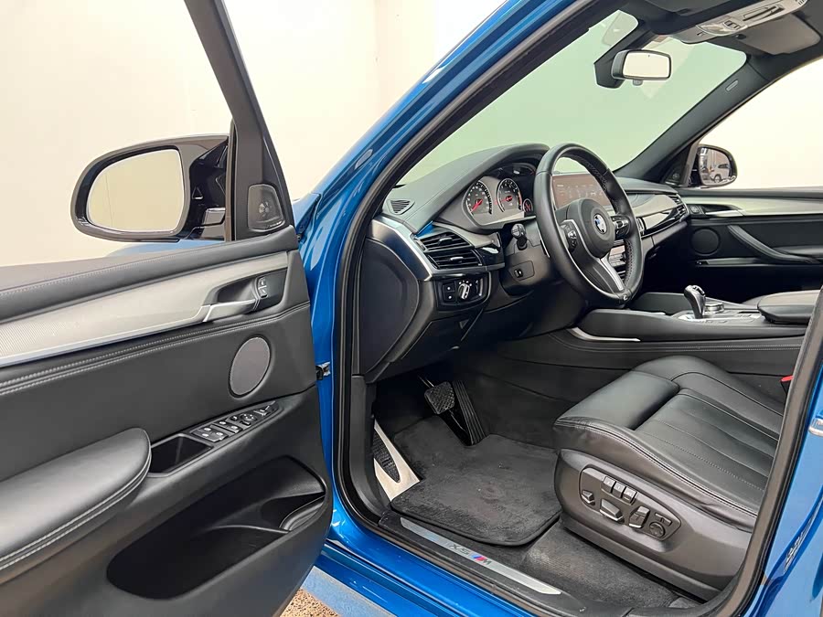 BMW X5 M 2017 #9 BMW X5 M 2017 صورة سيارة #9