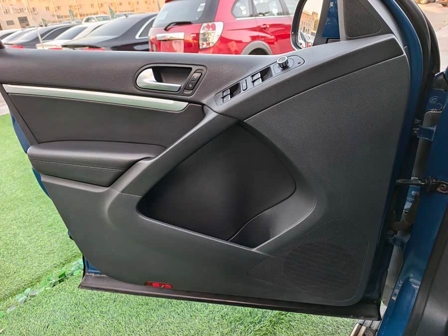 大众 Tiguan 2011 汽车图片 #9