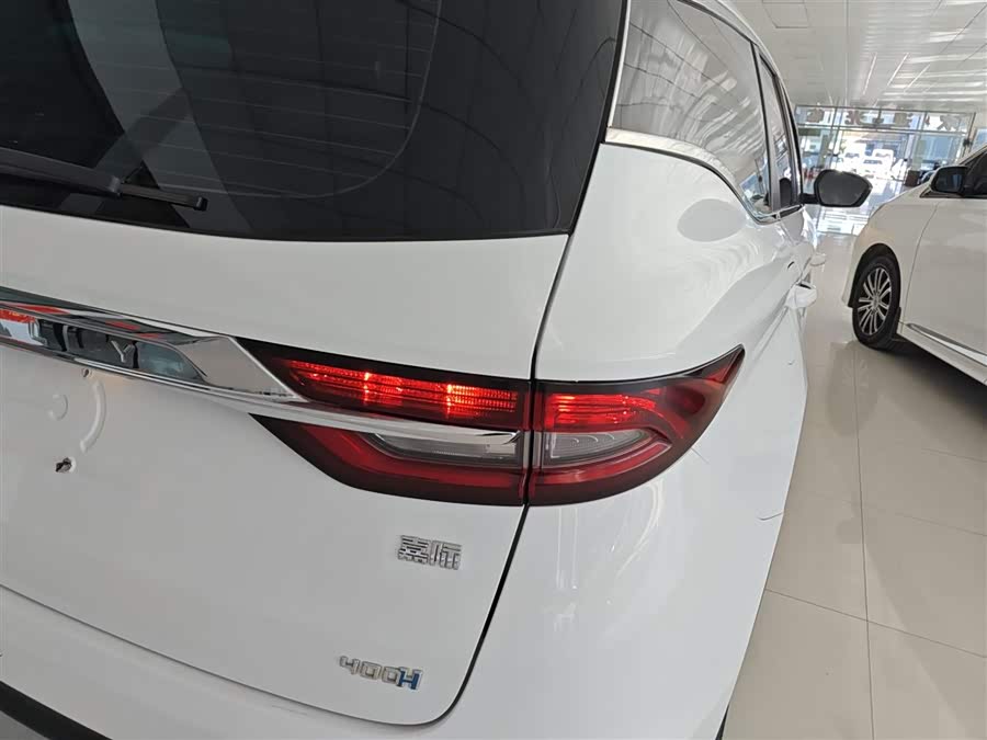 GEELY JiaJi New Energy 2021 car image #9