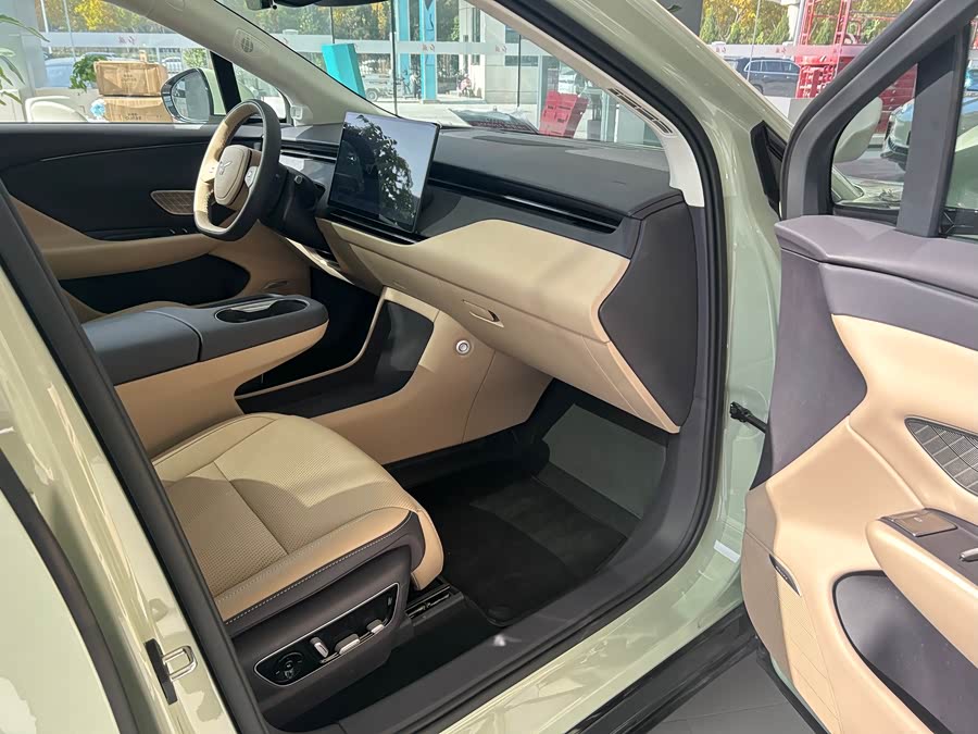 HongQi TianGong 06 2025 #9 HongQi TianGong 06 2025 car image #9