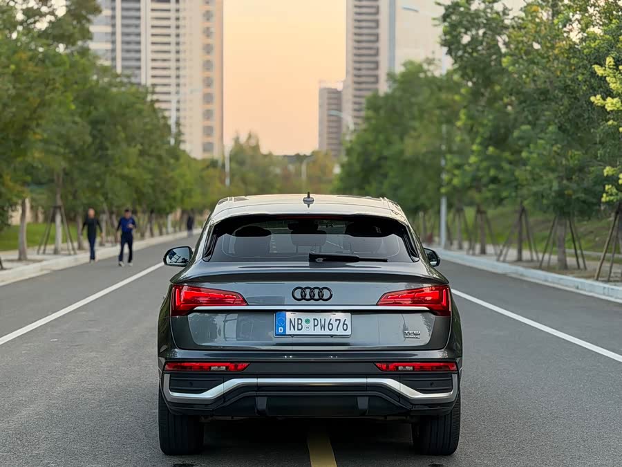 Audi Q5L Sportback 2021 car image #9
