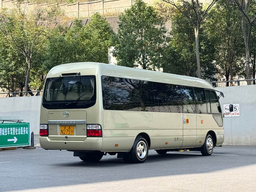 Toyota Coaster 2023 car image #9