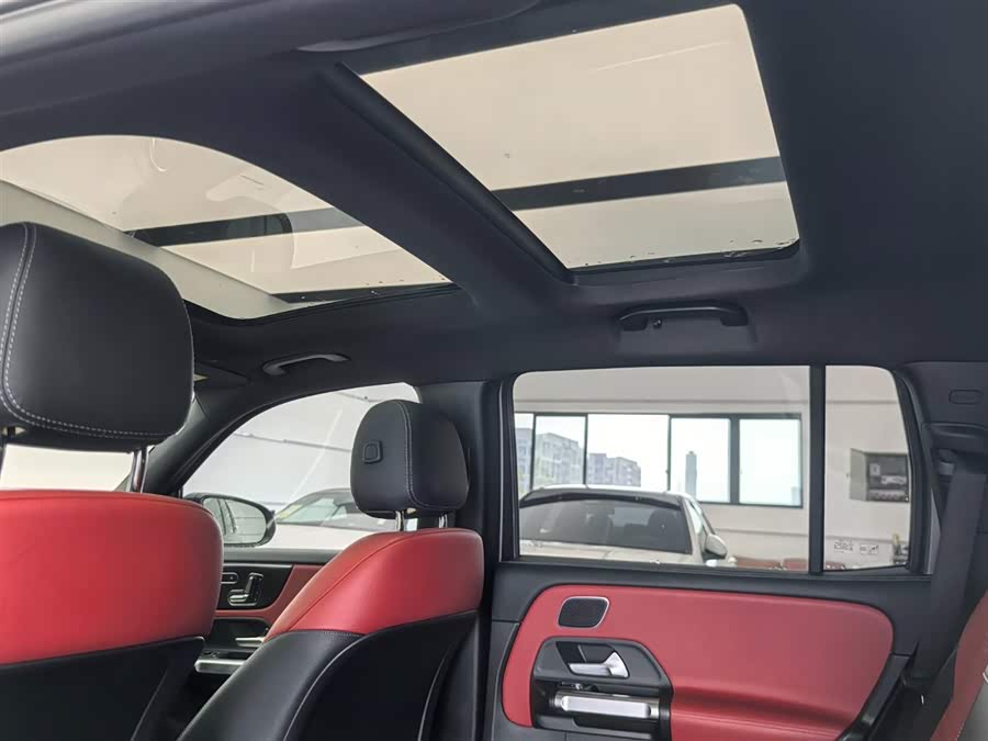 Mercedes-Benz GLB AMG 2021 immagine di auto #9