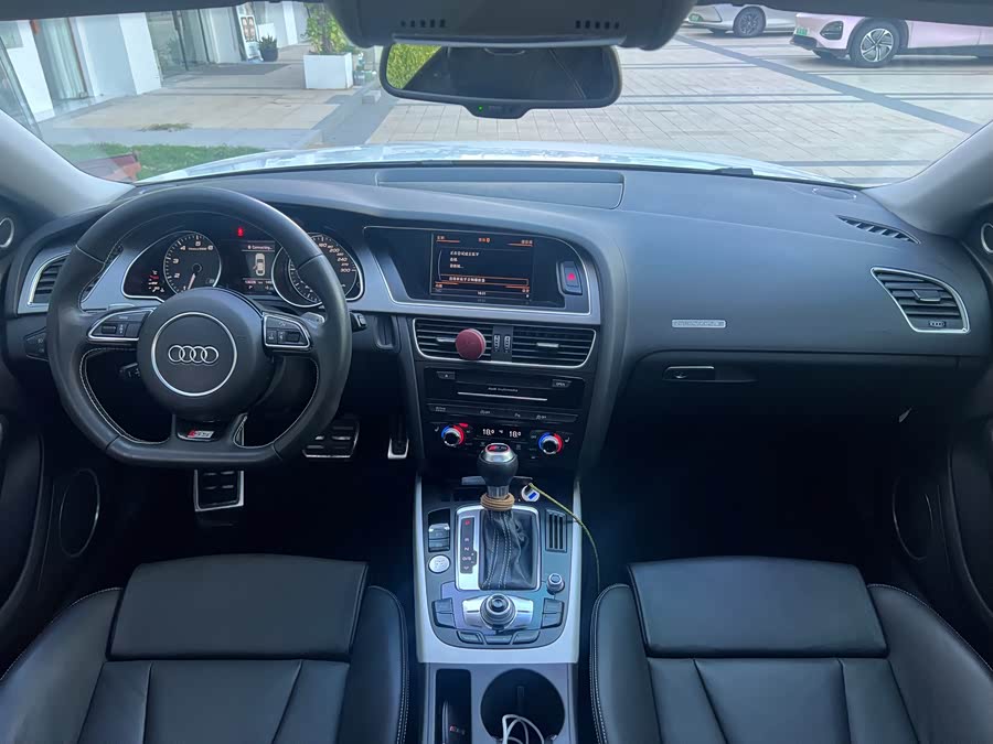 Audi S5 2013 car image #9