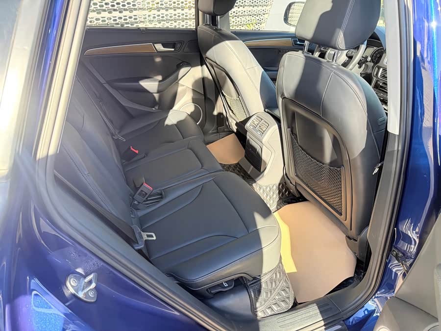 Audi Q5 (Imported) 2016 car image #9