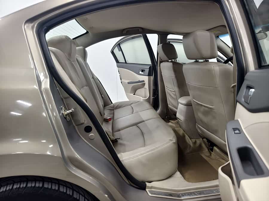 Chery E5 2013 immagine di auto #9