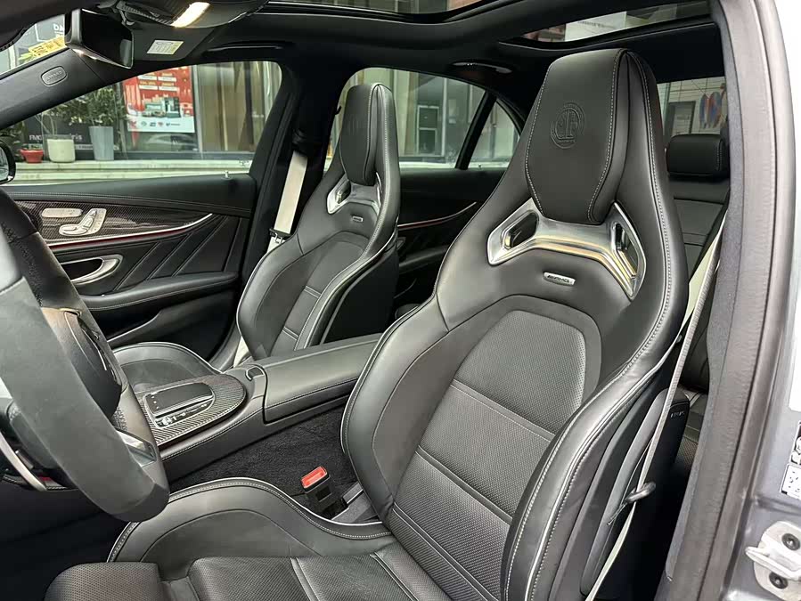 Mercedes-Benz E AMG 2021 صورة سيارة #9