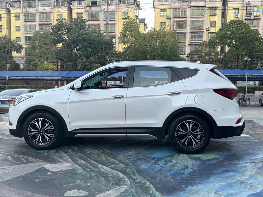 Hyundai Santa Fe 2017 #9 Hyundai Santa Fe 2017 car image #9