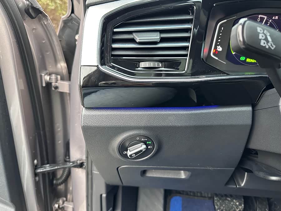 Volkswagen Tayron GTE 2021 immagine di auto #9