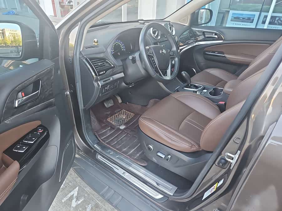 BYD S7 2017 car image #9