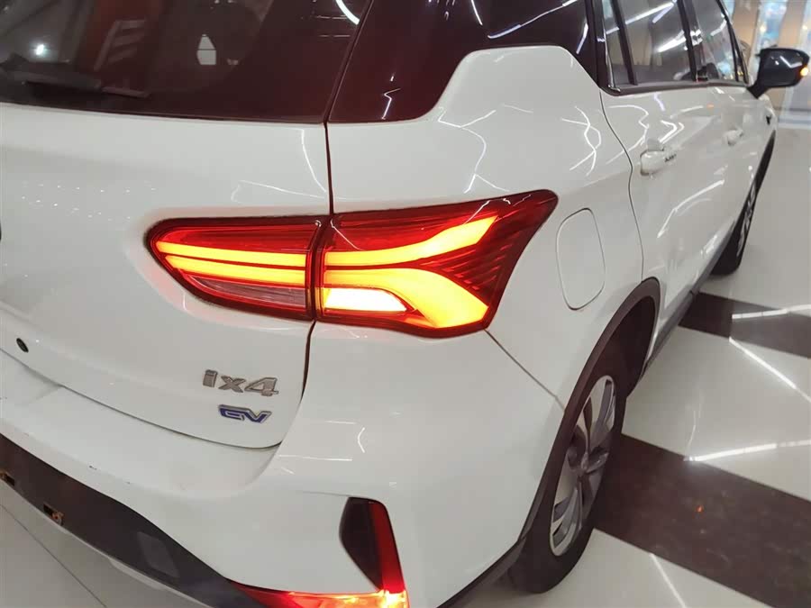 GAC ix4 2018 #9 GAC ix4 2018 car image #9