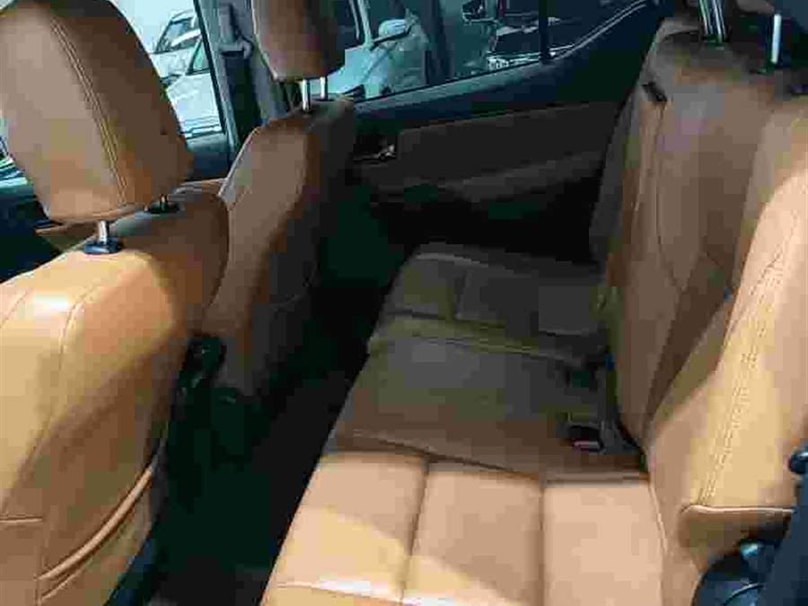 Toyota Fortuner 2017 immagine di auto #9