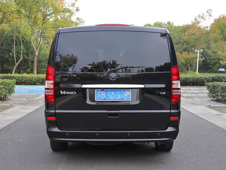 奔驰 唯雅诺 2011 汽车图片 #9