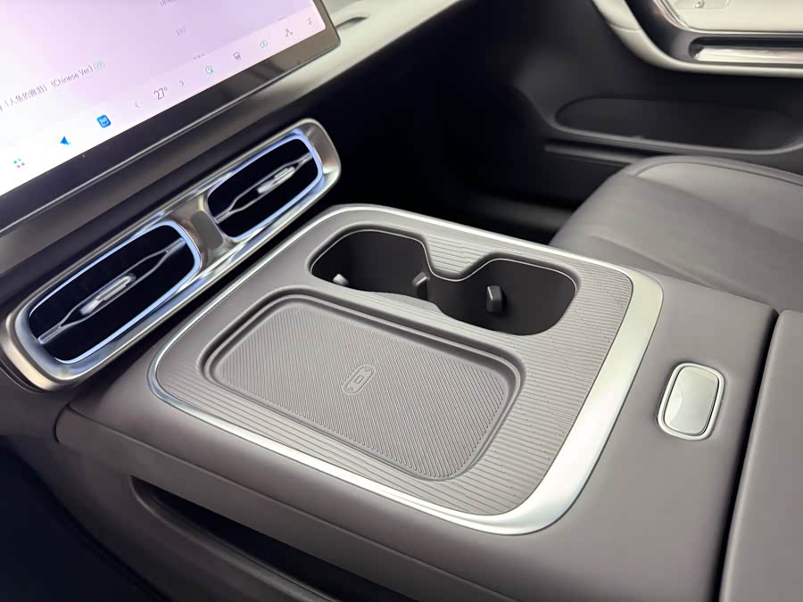 零跑汽车 零跑B01 2025 汽车图片 #9