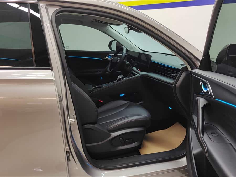 Roewe RX5 New Energy 2022 изображение автомобиля #9