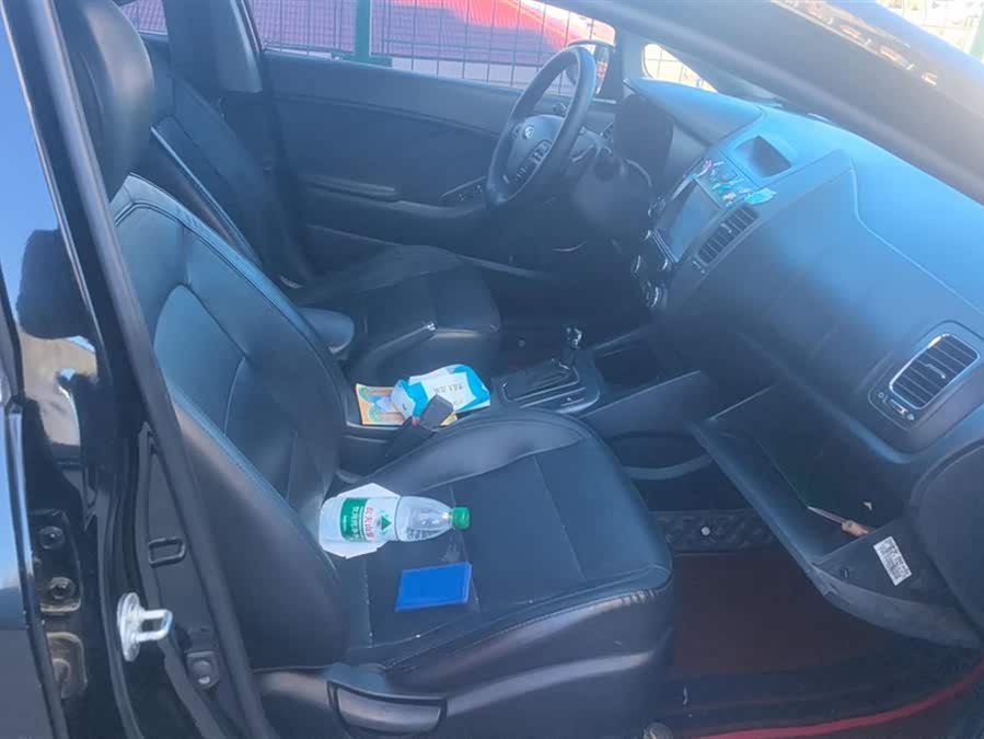 Kia Forte Koup 2015 car image #9