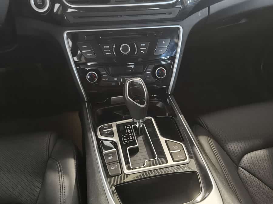 GEELY Ulion 2015 #9 GEELY Ulion 2015 immagine di auto #9