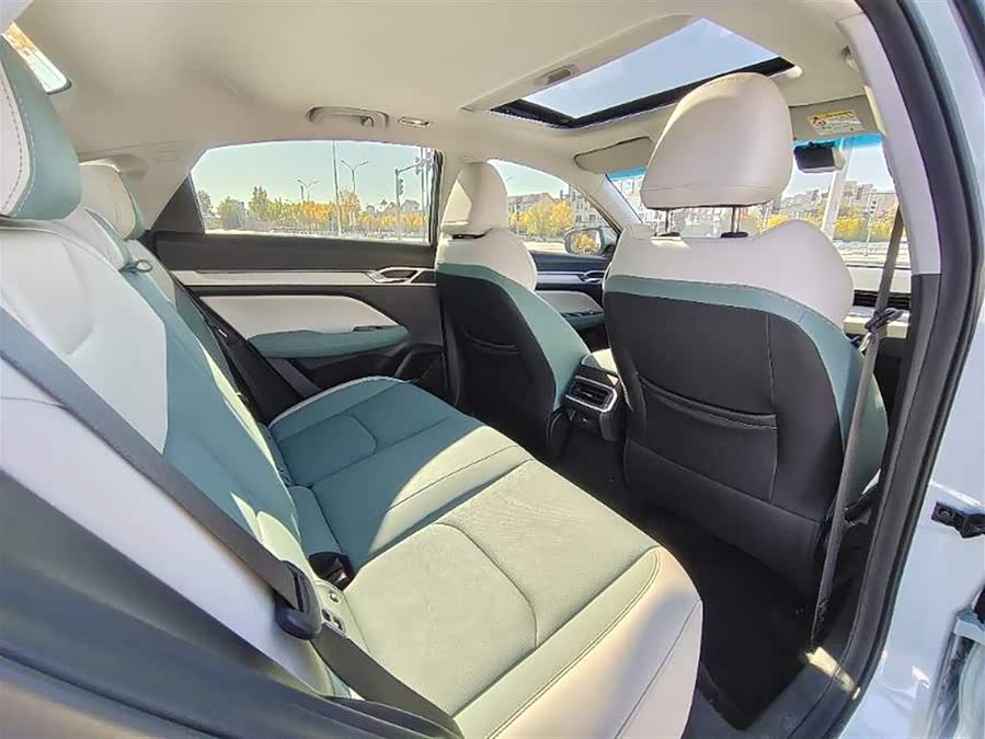 GEELY Emgrand L HiP 2023 immagine di auto #9