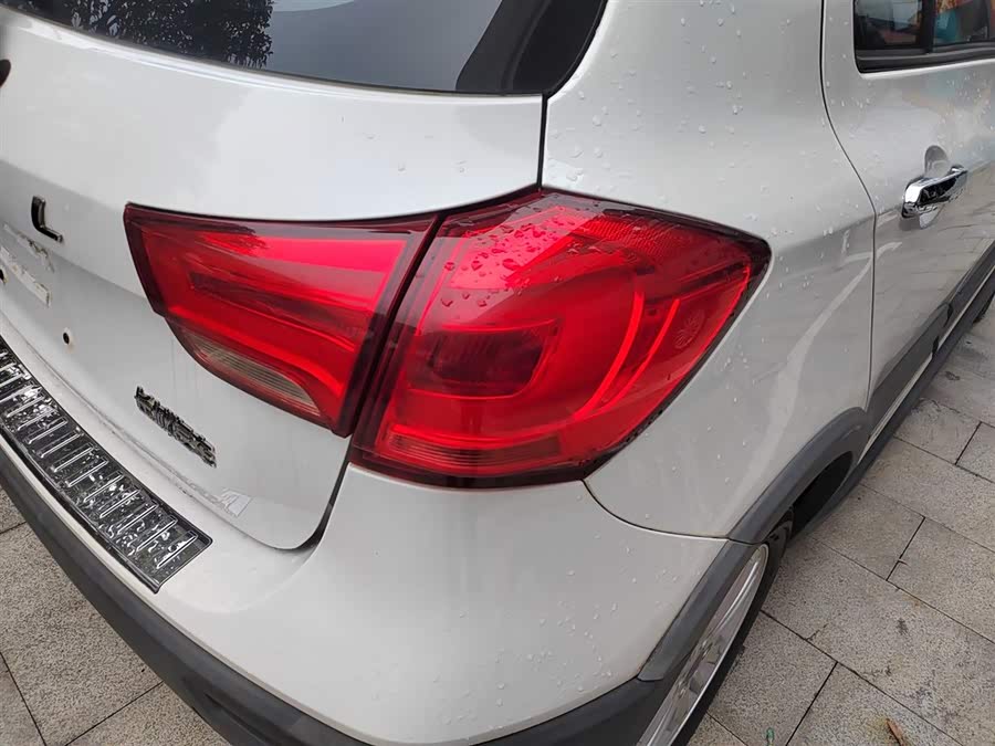 Haval H1 2015 car image #9